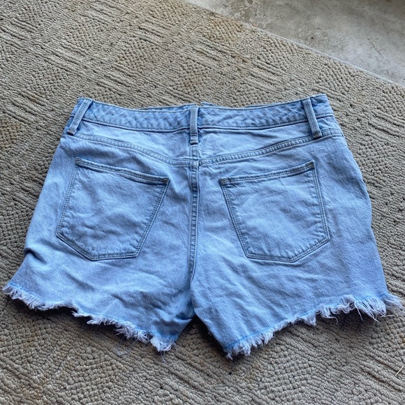 Universal Thread distressed jean shorts - Picture 2 of 3